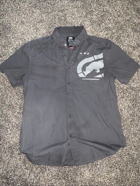 Y2K Ecko Unlimited Men's Short-Sleeve Button-Down with Chest and Back Graphic